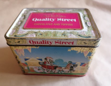 Petite Boite ancienne en tole QUALITY STREET Chocolates And Toffees MACKINTOSH