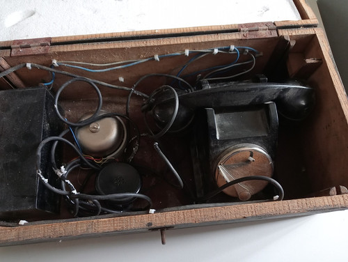 Ancien telephone campagne - ancien,