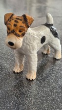 CHIEN FOX TERRIER EN BISCUIT
