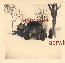 Camion chasse-neige poussant