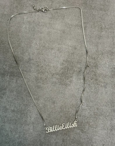 Collier pendentif prénom
