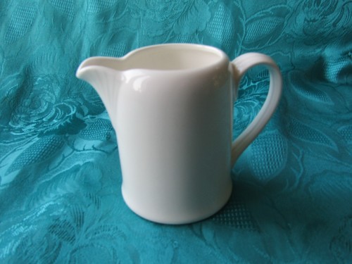 Pot lait crémier - a, en
