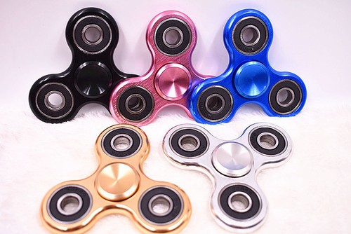 Metal hand fidget - ☆,