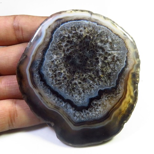 Agate naturelle géode noir - naturelle,