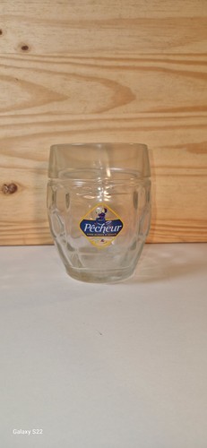 Une chope bière fischer - chope, a