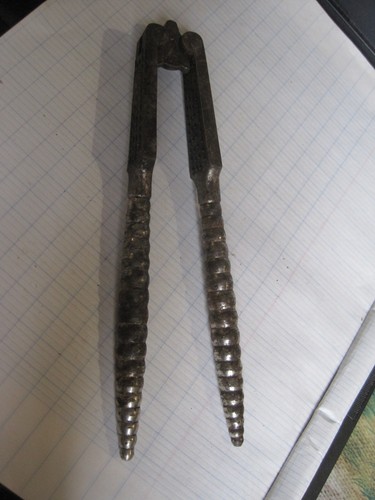 Ancien casse noix noisettes - ancien,