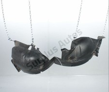 PARE-BOUE AVANT GAUCHE 7136P9