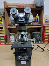 MICROSCOPE DE CONFERENCE