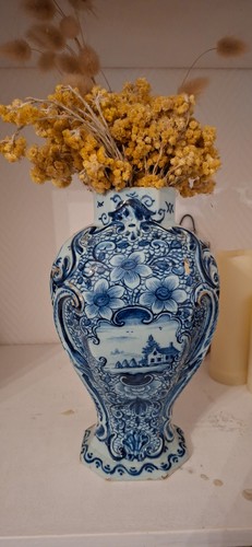 Beau vase delft - xviiie, signé