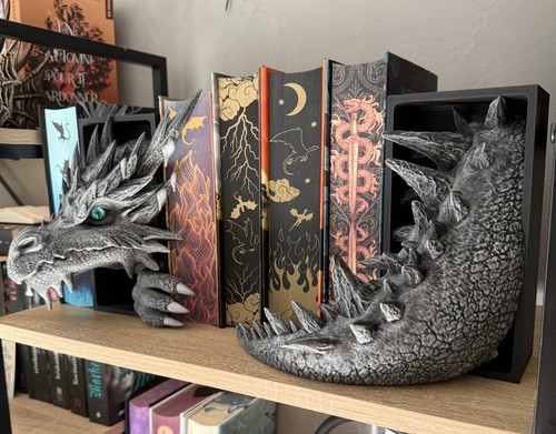 Book nook dragon peint la - book, à