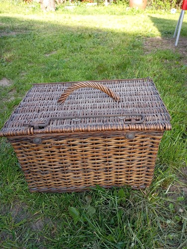 Ancien panier osier pique - en,