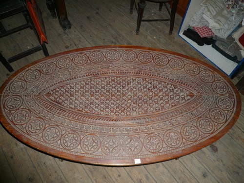 Ancienne table basse - , ovale