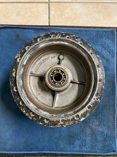 Moyeu roue arrière suzuki 125 - moyeu,