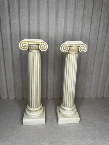 Pair greek ionic - pair,