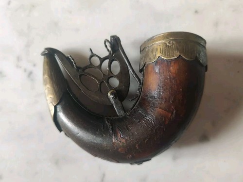 Poire poudre pulverin - a,