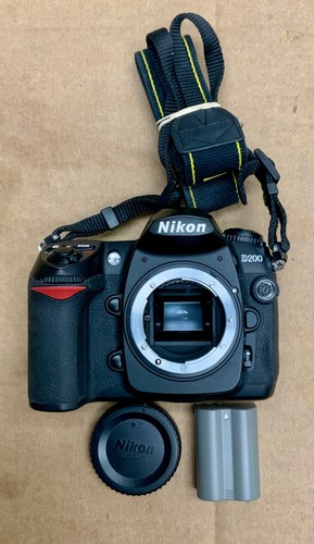 Nikon d200 dslr 2 - d200,