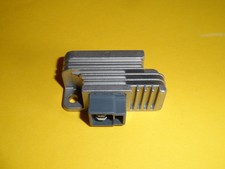 DT 50 R YAMAHA ANNÉE  1988/1996   RÉGULATEUR NEUF ORIGINE YAMAHA 