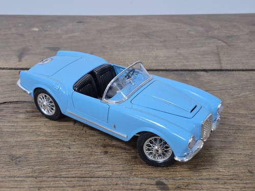 Voiture miniature lancia - voiture,