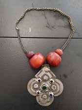 collier fibule khamsa main de