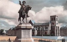 50 CHERBOURG STATUE DE