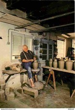 Crafts - Potter - Pottery - Craftsman on the walk tour at the Pottery Ignace Friedm
