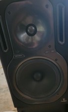 2 BEHRINGER Truth B2031A Ultra High Resolution studio monitors *read description