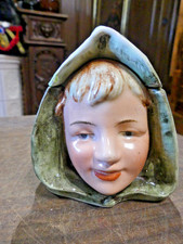 Ceramic Tobacco Pot Slipper "GIRL WITH HOOD"
