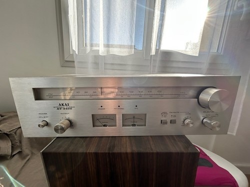 Tuner akai 2400 argenté - at,