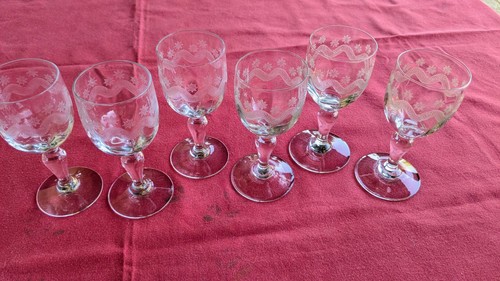 Anciens verres vin blanc - 6,