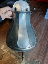 Grande Fontaine en étain a fixer avec son robinet