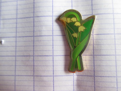 Pin brin muguet - pin's,