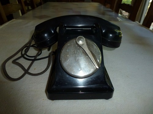 Ancien telephone noir bakelite - noir,