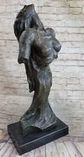 Sculpture Figurine En Bronze De Femme Nue Art Déco À Vendre