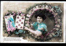 VOYANTE lisant CARTES d'AVENIR