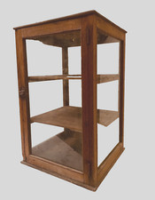 Vitrine toute face vitré en