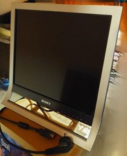 Moniteur Ecran sony SDM-HS75PS
