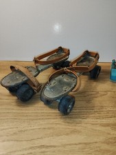 Ancienne PAIRE DE PATINS A