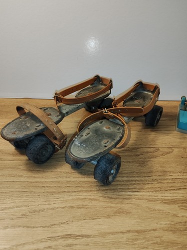 Ancienne paire patins a - ancienne,