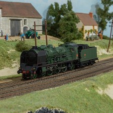 REE models MB-002 Locomotive