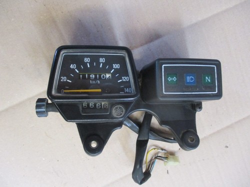 Bloc compteur 11910 kms - , +