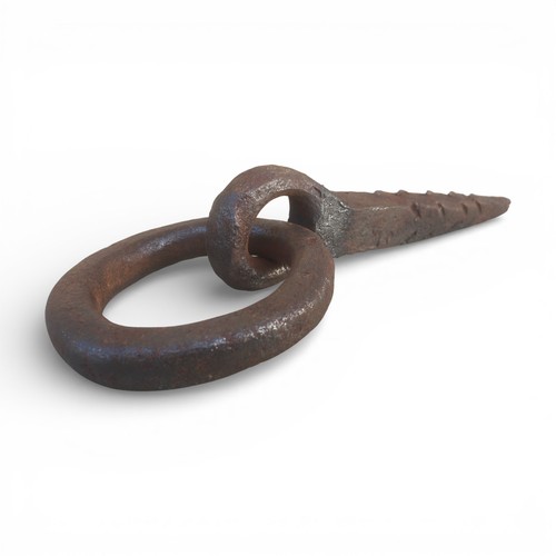 Ancien gros anneau fer - anneau, en