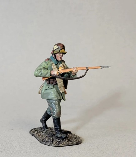 Britains world war 23142 - britains, 1