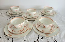 Service de 5 tasses avec