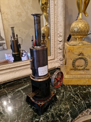 Ancienne machine vapeur - ancienne, en