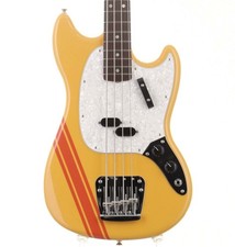 Fender Vintera II Mustang Bass