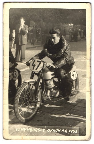Photographie moto course - moto,