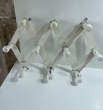 Porte manteau mural pliable