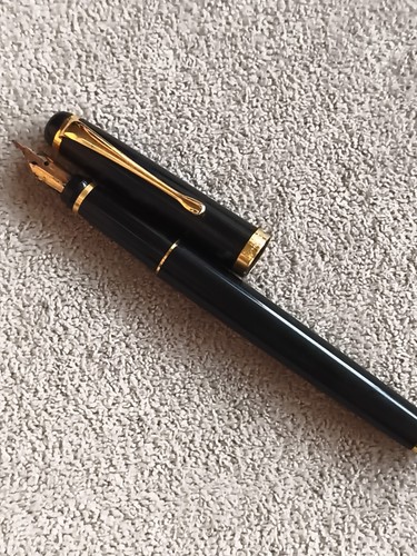 Stylo plume ancien - , noir