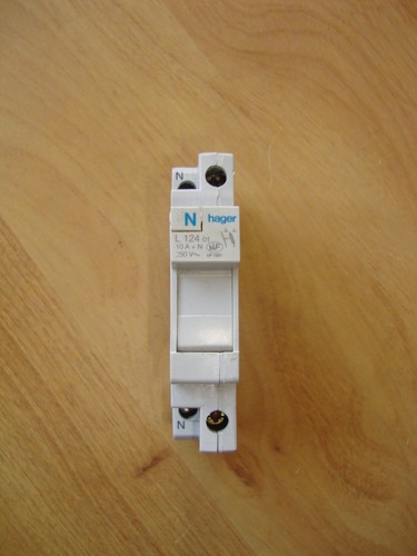 Coupe circuit porte fusible - coupe,