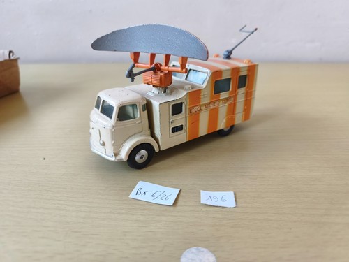 Corgi toys karrier gamecock - corgi,